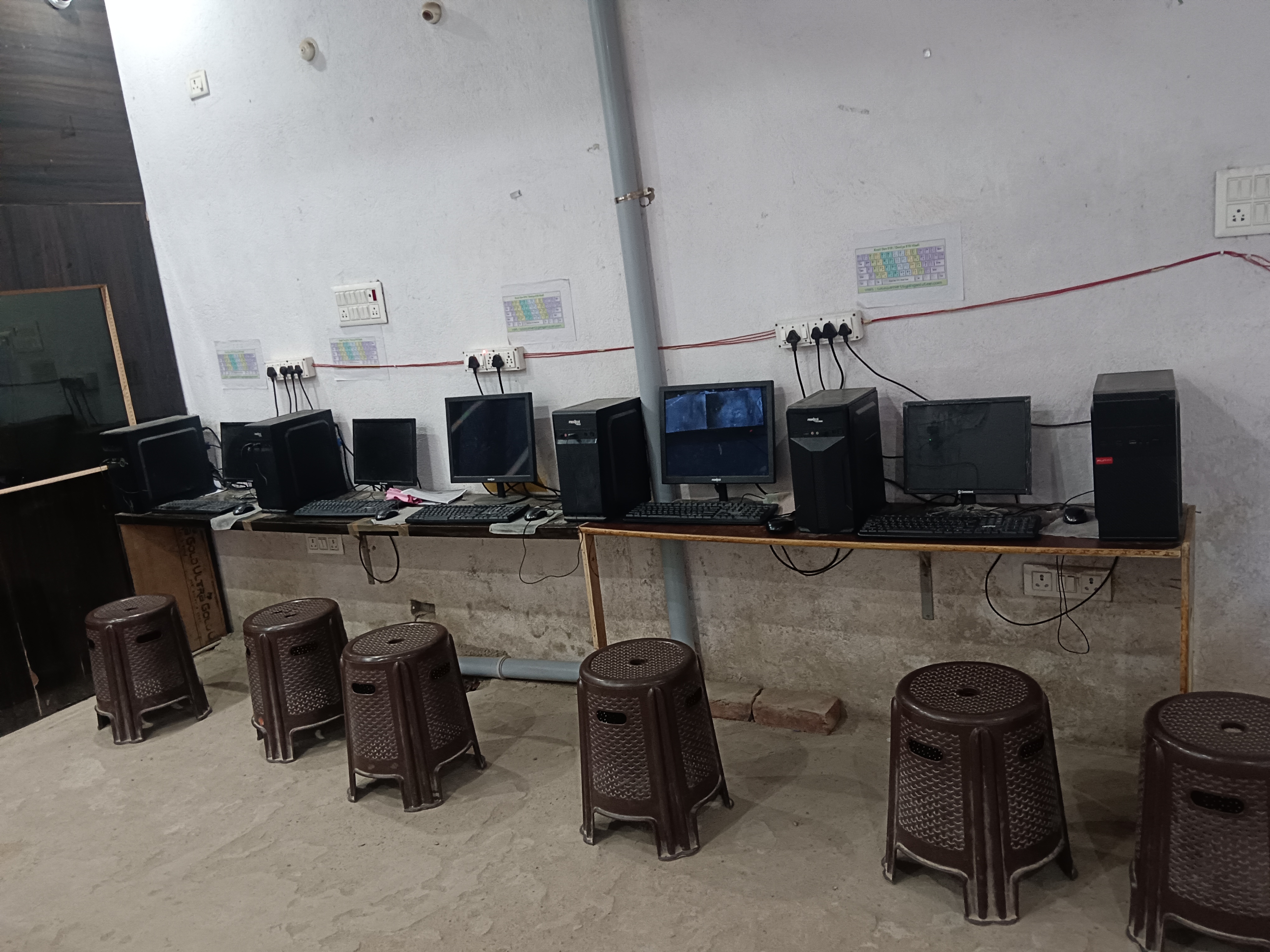 COMPUTER LAB